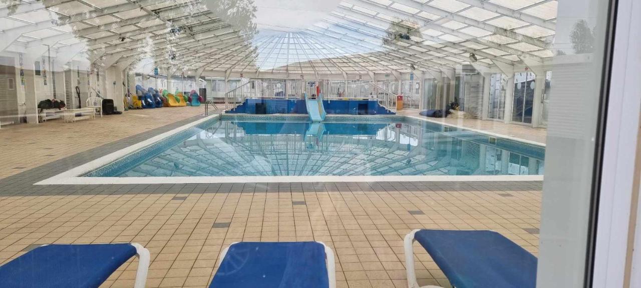 Dog Friendly Caravan Norfolk Apartment *